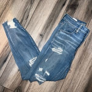 American Eagle Ripped Jeans- Size 6S Mid Wash Mid Rise